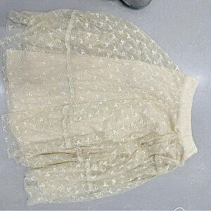 Elegant embroidery skirt size s